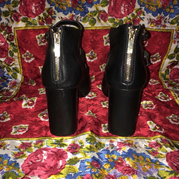 Bella Vita Nettie heels. - Picture 4 of 4